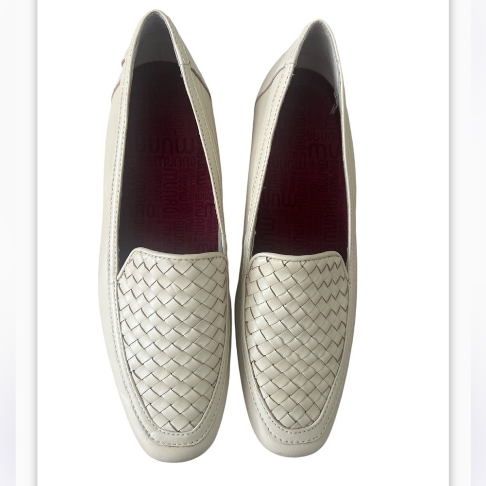 Munro Karter Loafer in Cream - Picture 3 of 7